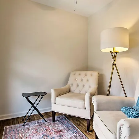 Saluda Main Street Retreat - Central Location!